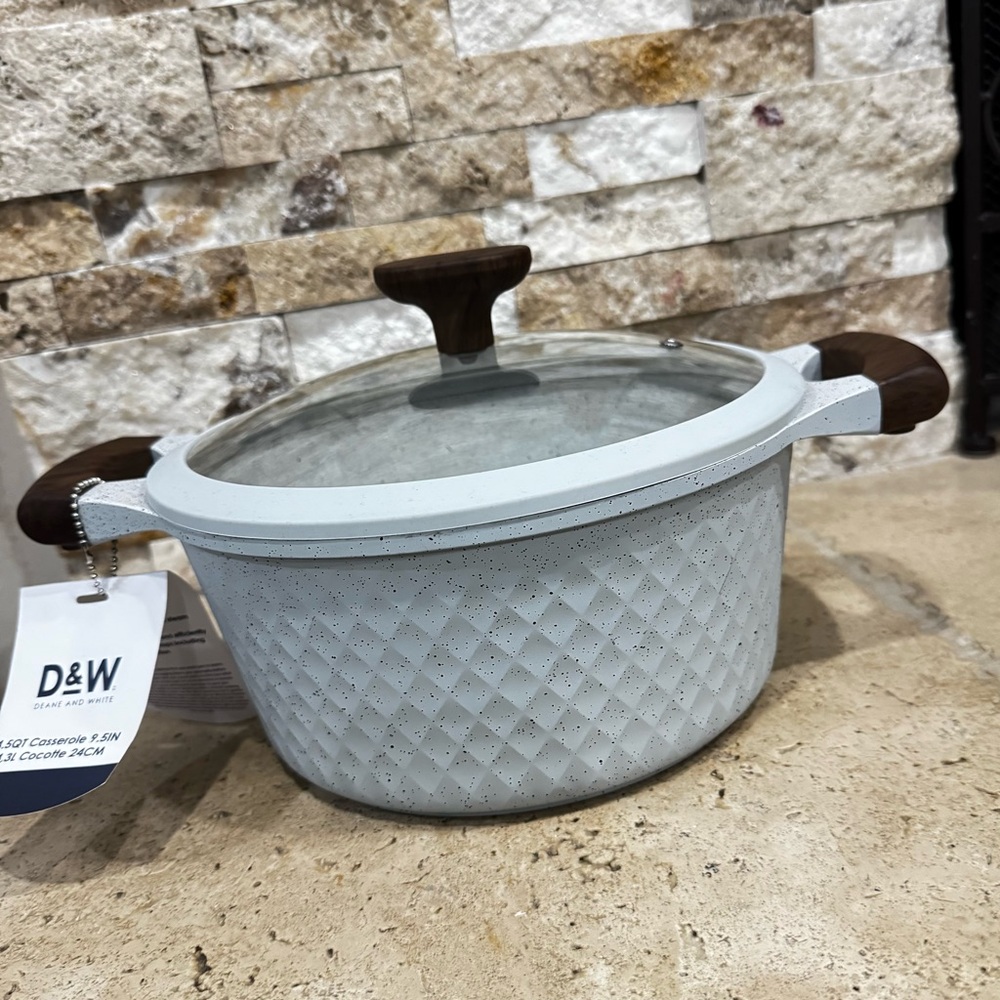 D&W Deane & White Premium 9.5” Casserole 4.5 Qt Pot w/ Lid Cookware "White"